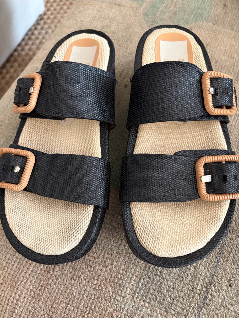 Dolce Vita 7.5 black sandal like new